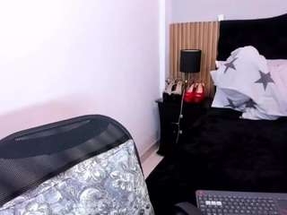 paulineefox