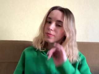 Live webcam model rhodaradke on Soda Cams