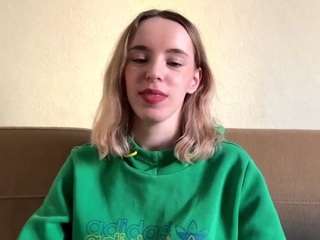 Live webcam model rhodaradke on Soda Cams