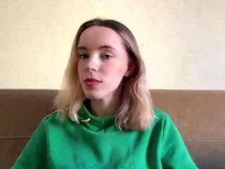 Live webcam model rhodaradke on Soda Cams