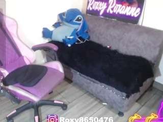 Roxxyroxan's cam show statistics and live stream