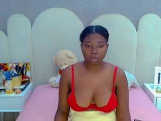 sabriana-smith's CamSoda show and profile