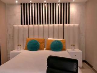 Live webcam model sofiavegax on Soda Cams