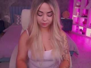 SusieGirll live webcam show
