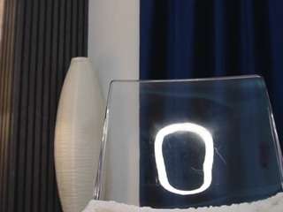 wow-megan's CamSoda show and profile