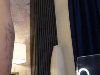 wow-megan 1 live webcam