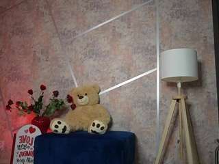 wow-megan live cam profile