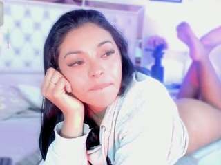 le modèle bellaa-joness est en webcam porno dans un show sur le site camsoda, il possède les tags suivants: bikini,shaved pussy,oil,orgasm,pantyhose,pussy,saliva,sexy,sexydance,skinny,naked,spank,spit,strip,submissive,tease,toys,wet,bj,nude