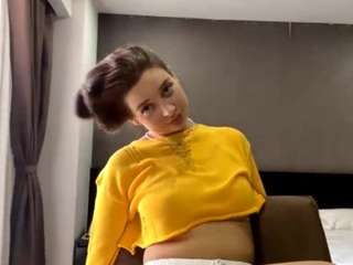 ellamaerile Live Webcam on CamSoda