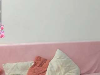 le modèle evelynnbrearley est en webcam porno dans un show sur le site camsoda, il possède les tags suivants: ahegao,no smoking,fingering,handjob,lush,mature,middle aged,nipple piercings,no drinking,orgasm,feet,pussy,shaved pussy,skinny,spank,tattoos,tease,teen (18+),young adult,fetish