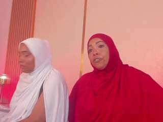 helen-camila's CamSoda show and profile