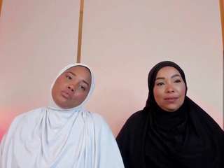 helen-camila's CamSoda show and profile