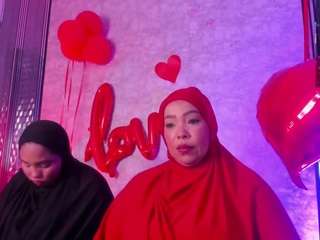 helen-camila's CamSoda show and profile