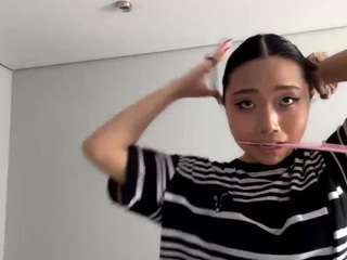 le modèle jerricastrada est en webcam porno dans un show sur le site camsoda, il possède les tags suivants: ahegao,public,handjob,lingerie,lush,middle aged,natural,no drinking,no smoking,orgasm,pov,pussy,fingering,shaved pussy,skinny,spank,striptease,tattoos,tease,teen (18+)