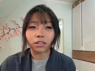 Mia live webcam show