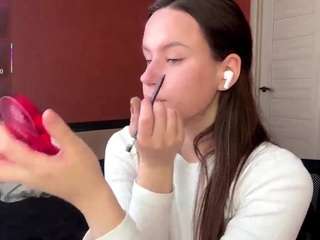 lorileeestain's CamSoda show and profile