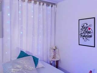 Manyaa1 live webcam show