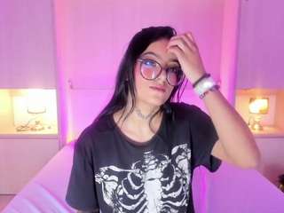 miaturnner Live Webcam on CamSoda