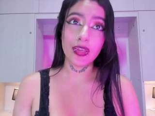 le modèle miaturnner est en webcam porno dans un show sur le site camsoda, il possède les tags suivants: amateur,lovense,wet,toys,tease,tattoos,spank,skinny,shaved pussy,sex toys,pussy,public,no smoking,no drinking,naked,anal,lush,lingerie,latina,ass