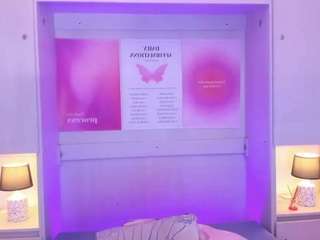 miaturnner Sex Cam Show