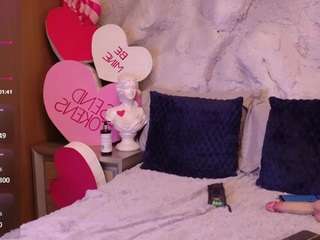 bella-mush Live Webcam on CamSoda