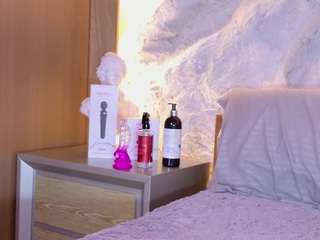 bella-mush Live Webcam on CamSoda