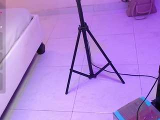 cristina-manson live cam profile