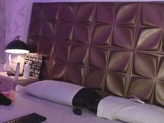 cristina-manson live cam profile