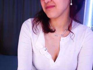 gladismoc's CamSoda show and profile