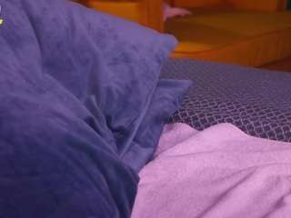 gladismoc's CamSoda show and profile