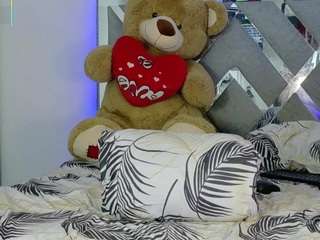 hinatta-smiler live webcam show