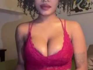 hopefrench Live Webcam on CamSoda