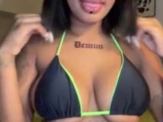 hopefrench Live Webcam on CamSoda