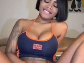 hopefrench Live Webcam on CamSoda