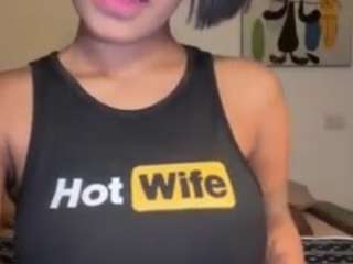 Live webcam model hopefrench on Soda Cams