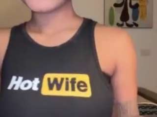 hopefrench's CamSoda show and profile