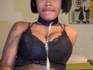 Live webcam model hopefrench on Soda Cams