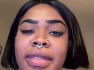 Live webcam model hopefrench on Soda Cams