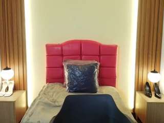 Live webcam model ivonneross on Soda Cams