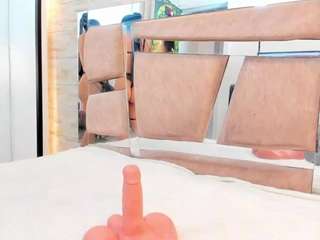 le modèle kendall-grace est en webcam porno dans un show sur le site camsoda, il possède les tags suivants: ass bouncing,black hair,blowjob,brown eyes,lovense,no drinking,no smoking,normal,tattoos,toys,hd,small tits