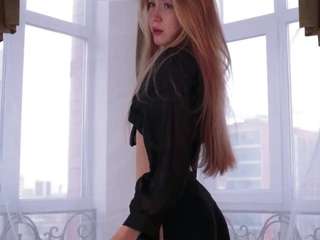 lunatemptress's CamSoda show and profile