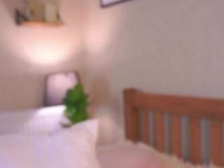 faithcosme's CamSoda show and profile