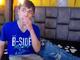 maik-russo's CamSoda show and profile