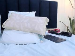 mayaevansmg live webcam show