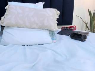mayaevansmg live webcam show