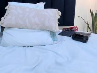 mayaevansmg live webcam show
