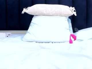mayaevansmg live webcam show