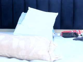 mayaevansmg live webcam show