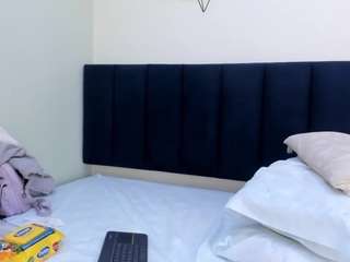 mayaevansmg live cam preview