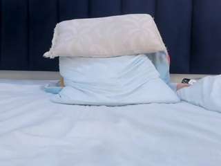 mayaevansmg live cam preview